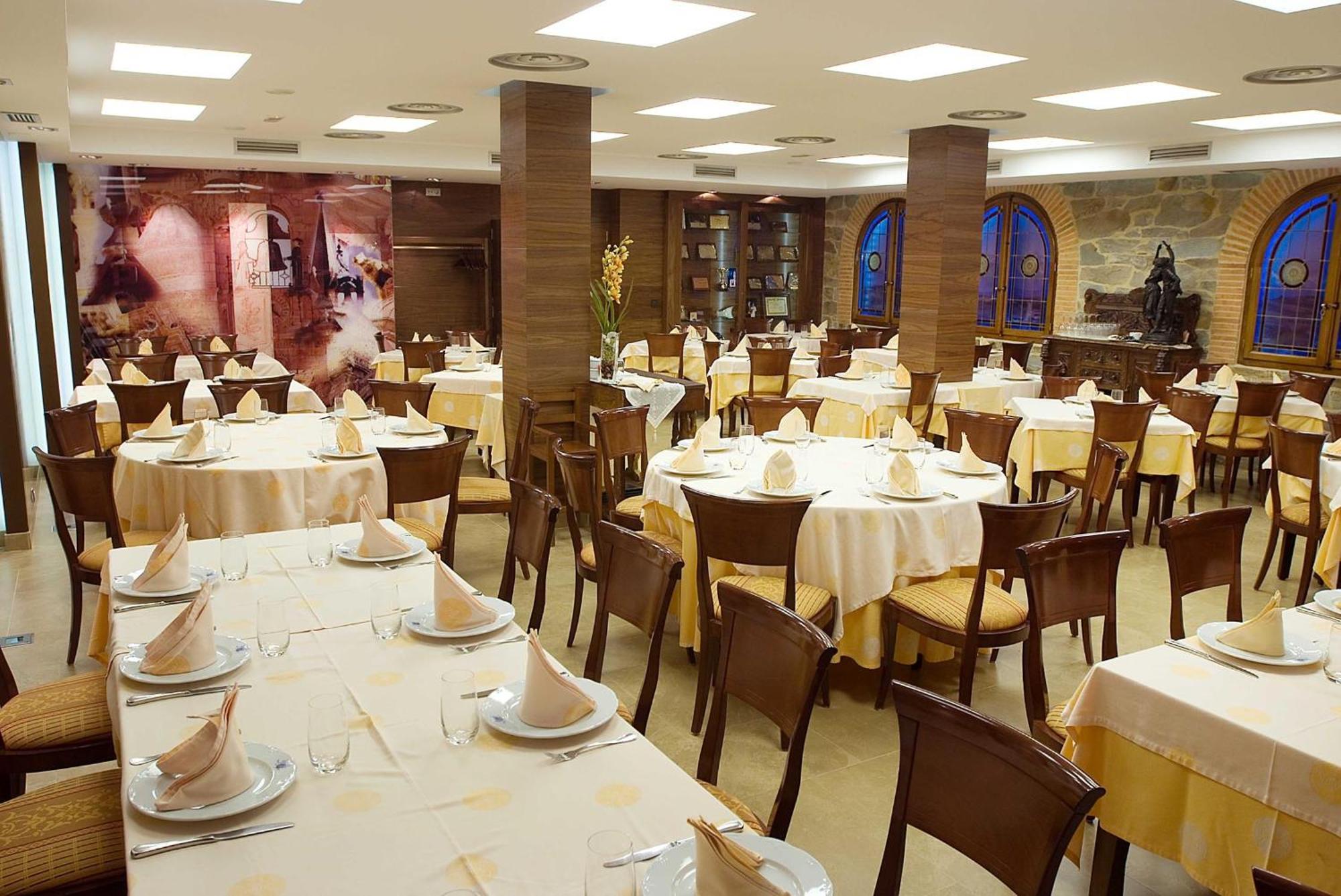Hotel Restaurante La Peseta Astorga Exterior foto
